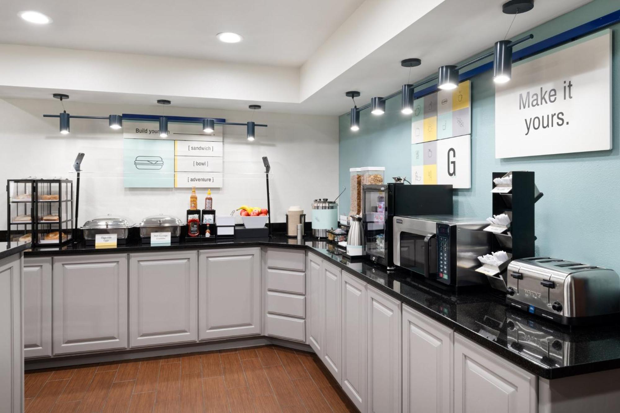 Garner Hotel Topeka West By Ihg Экстерьер фото
