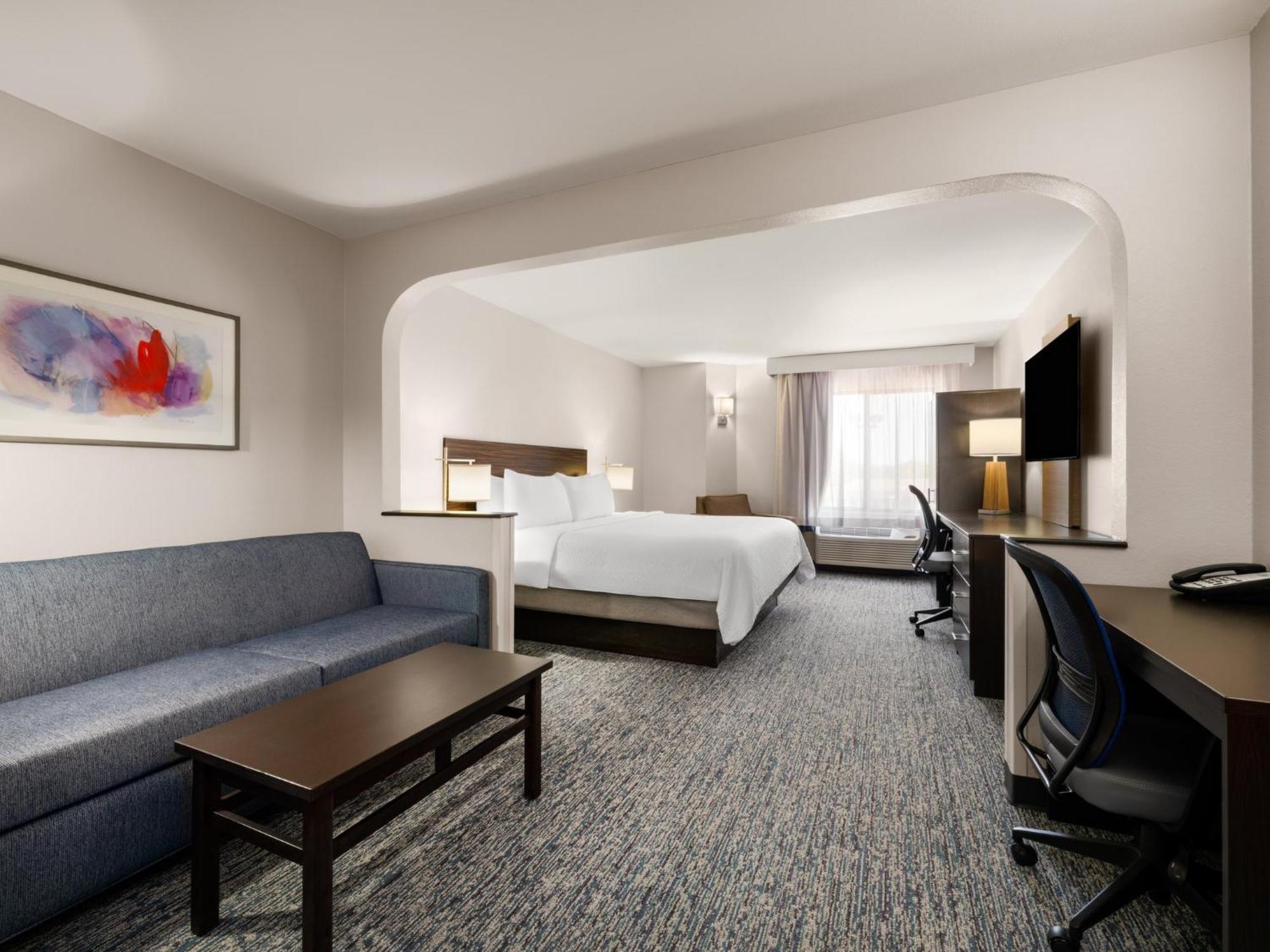 Garner Hotel Topeka West By Ihg Экстерьер фото