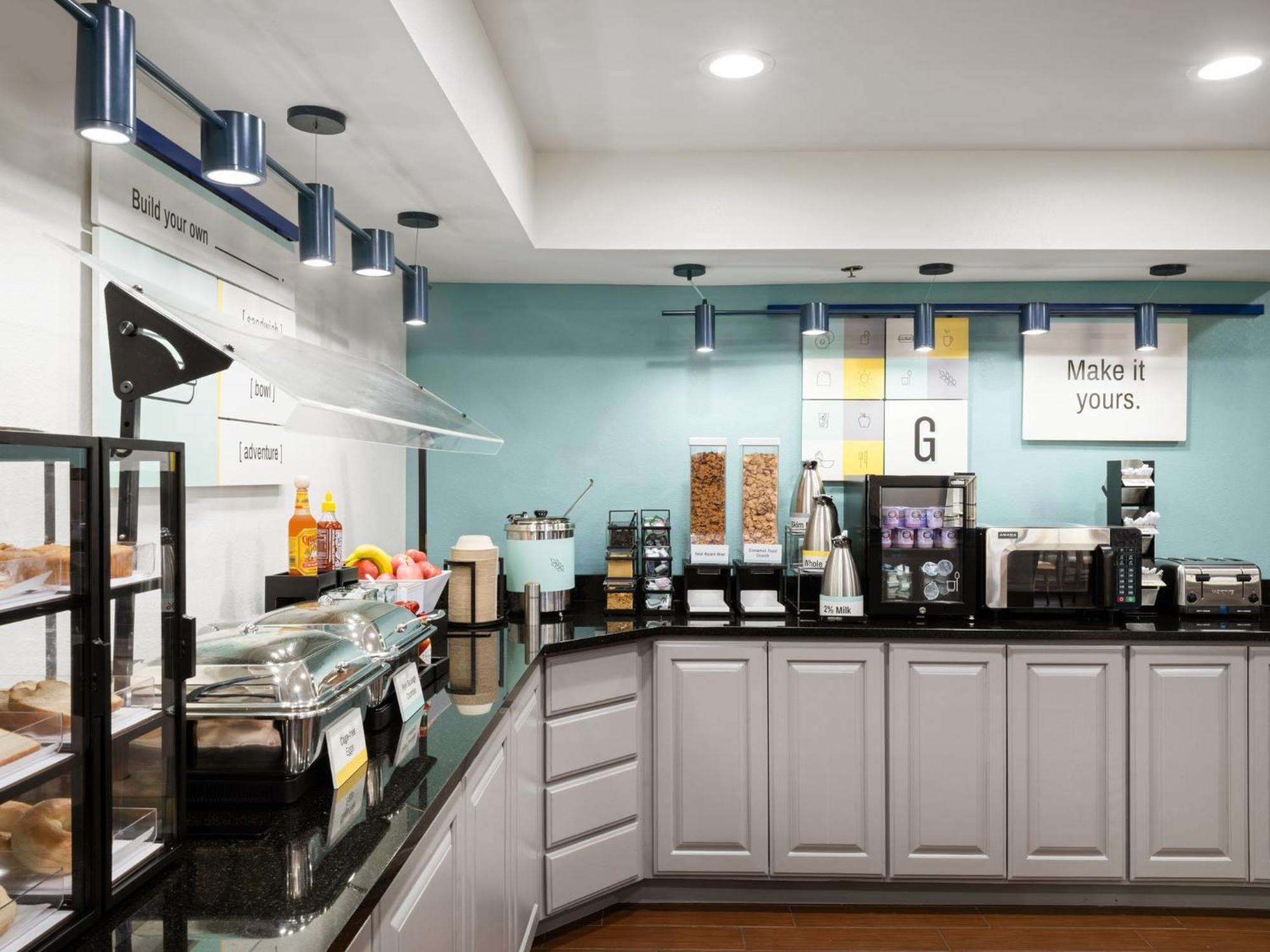Garner Hotel Topeka West By Ihg Экстерьер фото